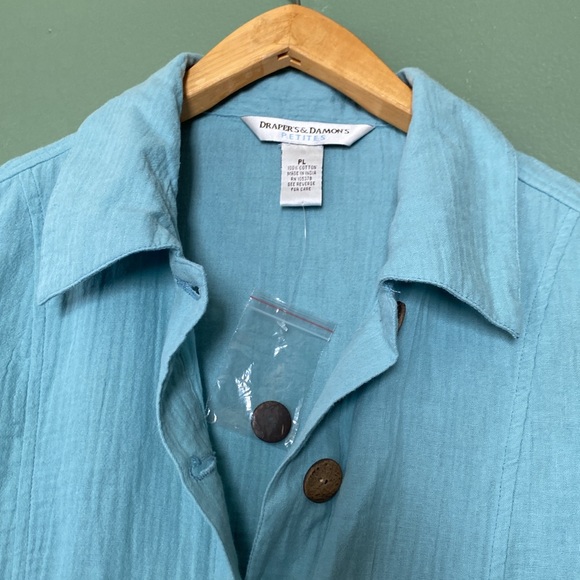 New women’s crinkled button front shirt, size PL - Picture 8 of 10